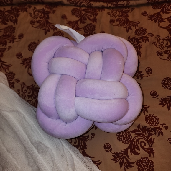 South Steet Loft Knotted Velvet Decorative Pillow - soft green - Picture 2 of 4